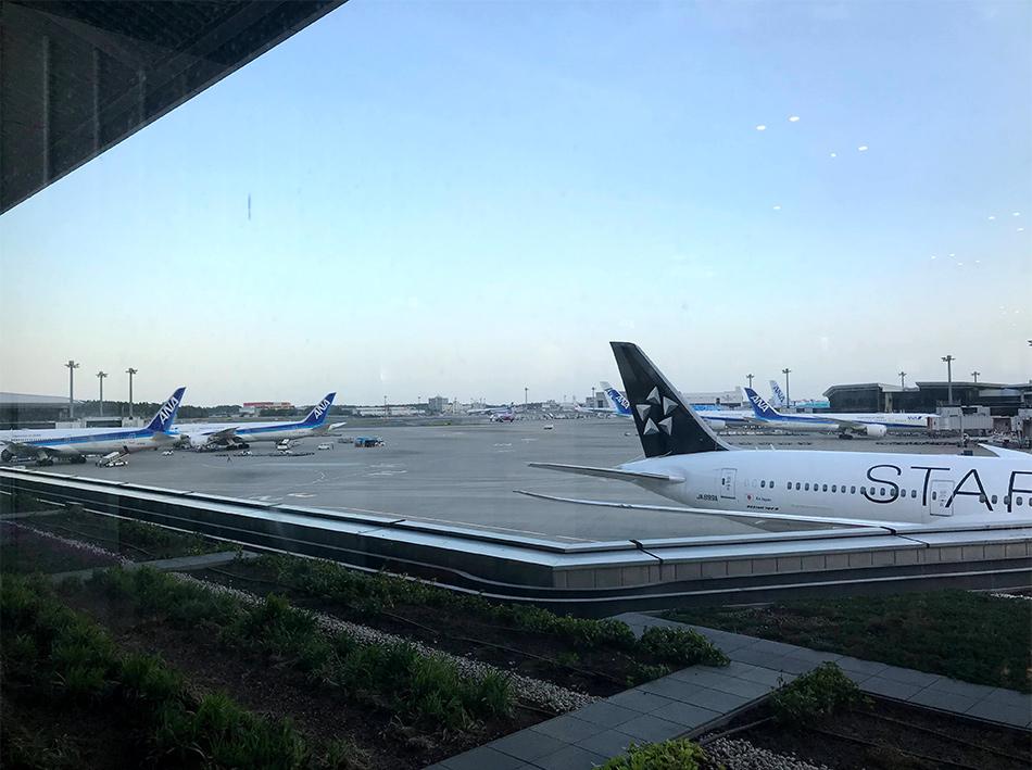 成田空港 出発ロビー