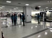 成田空港で働くスタッフ