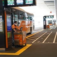 帰国者専用バス