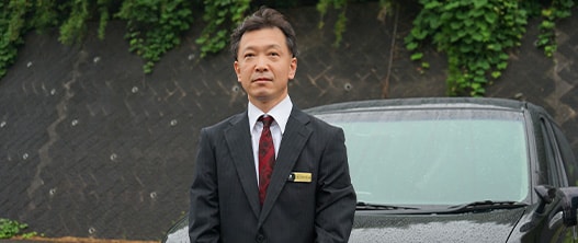 English-speaking driver.